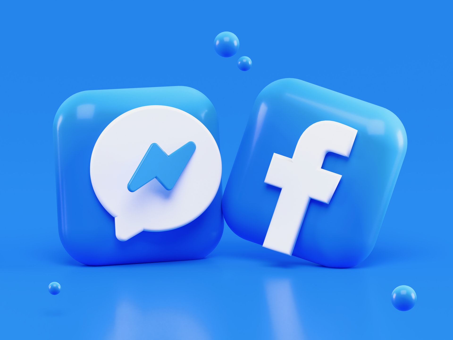How to wave on Facebook Messenger?