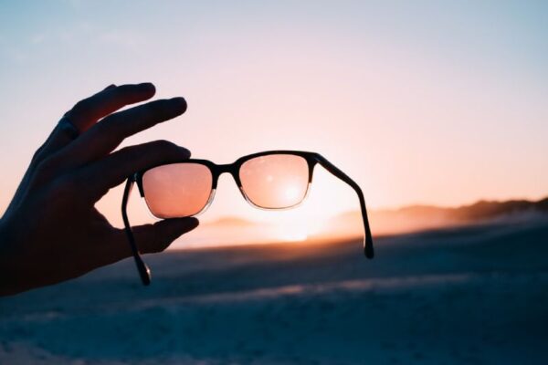 10 Trendy SunGlasses Brands !