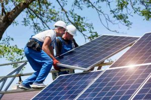 4 Advantages of Using Solar Panels in Your Home
